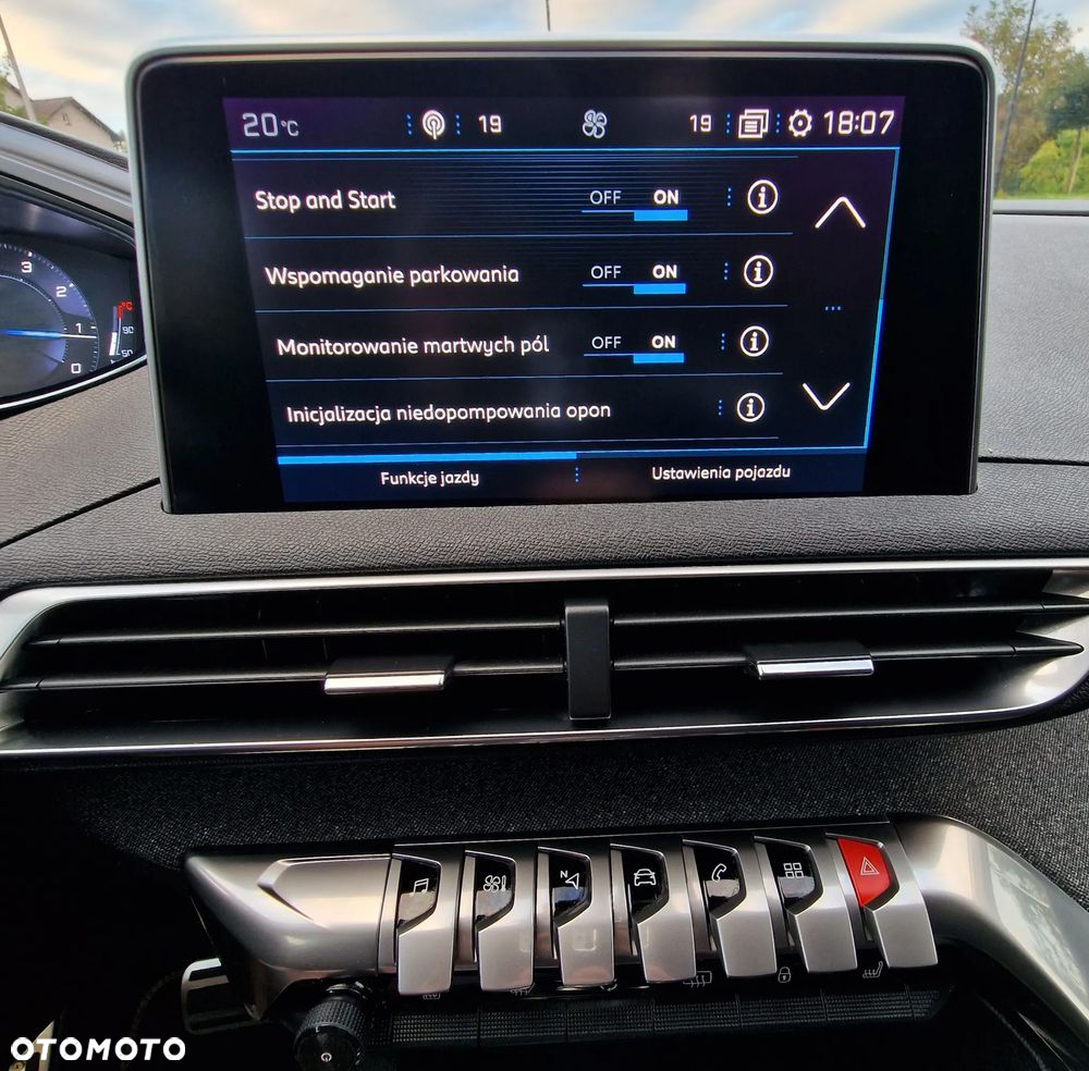 Peugeot 5008 1.6 PureTech Allure S&S EAT8 - 32
