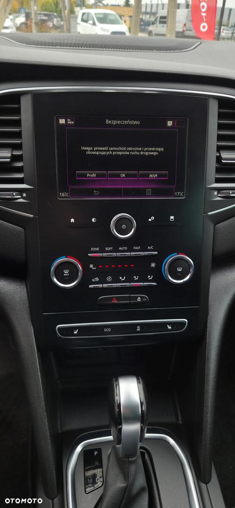 Renault Megane ENERGY TCe 140 EDC LIMITED - 28