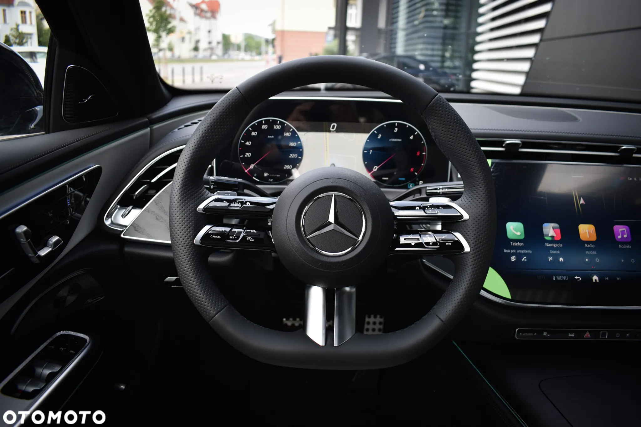 Mercedes-Benz Klasa E 450 d T 4Matic 9G-TRONIC - 17