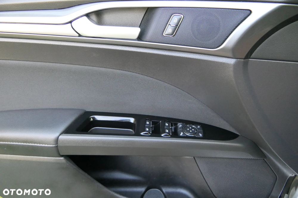 Ford Mondeo 2.0 Ti-VCT Titanium - 29