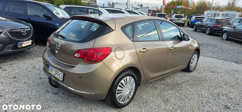 Opel Astra - 14