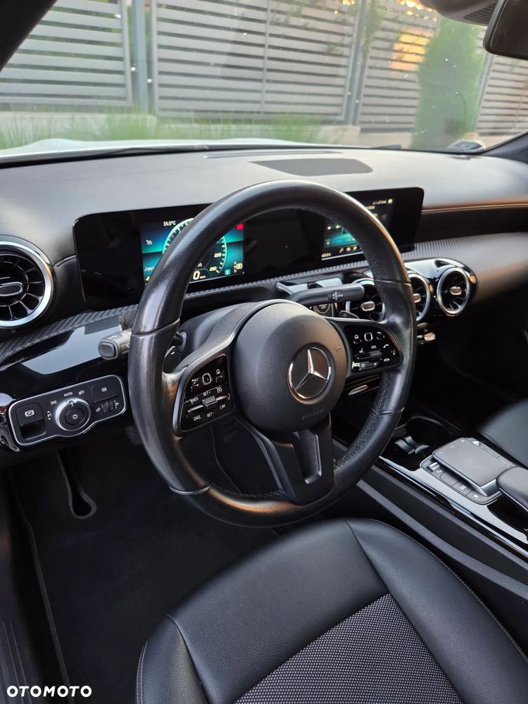 Mercedes-Benz CLA 180 d 7G-DCT - 20