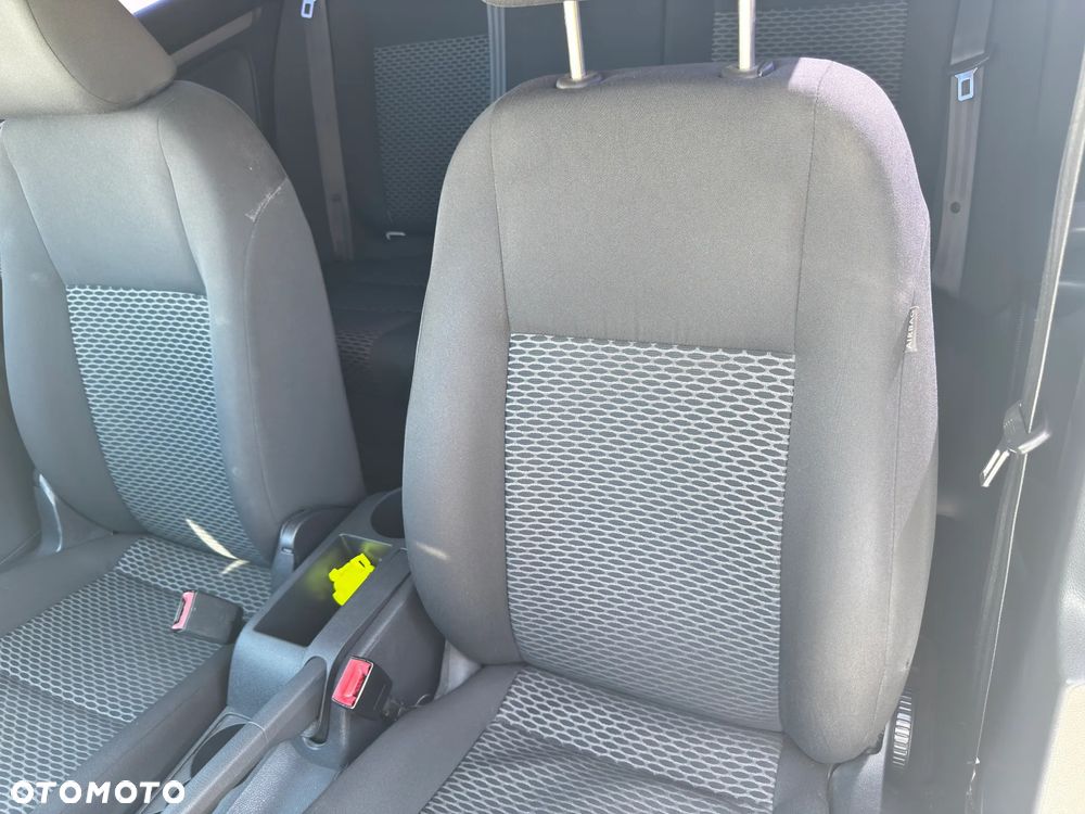 Volkswagen Golf 1.6 TDI Comfortline - 15
