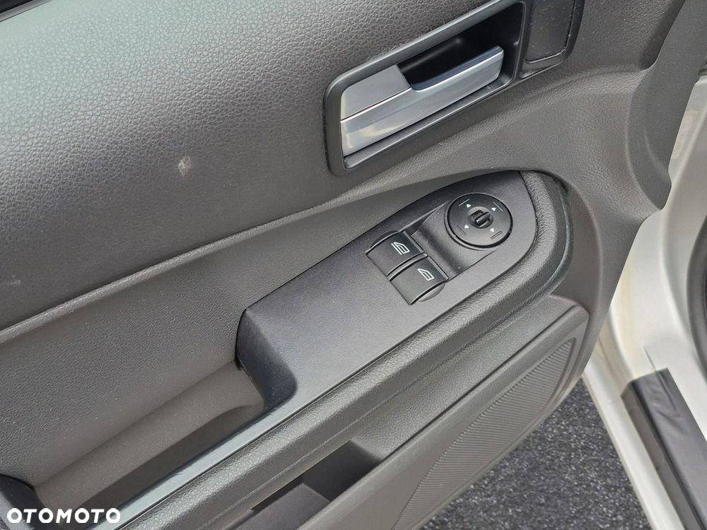 Ford C-MAX - 17