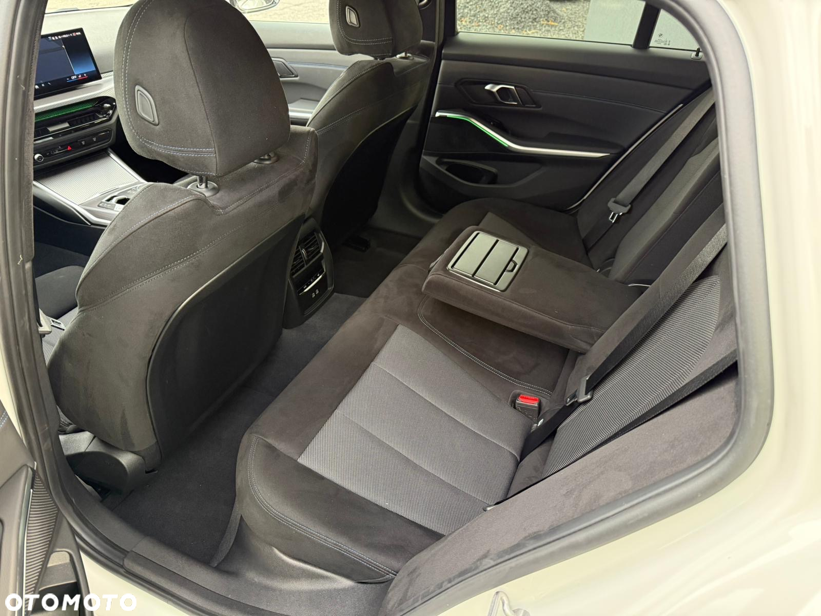 BMW Seria 3 320d Touring M Sport - 22
