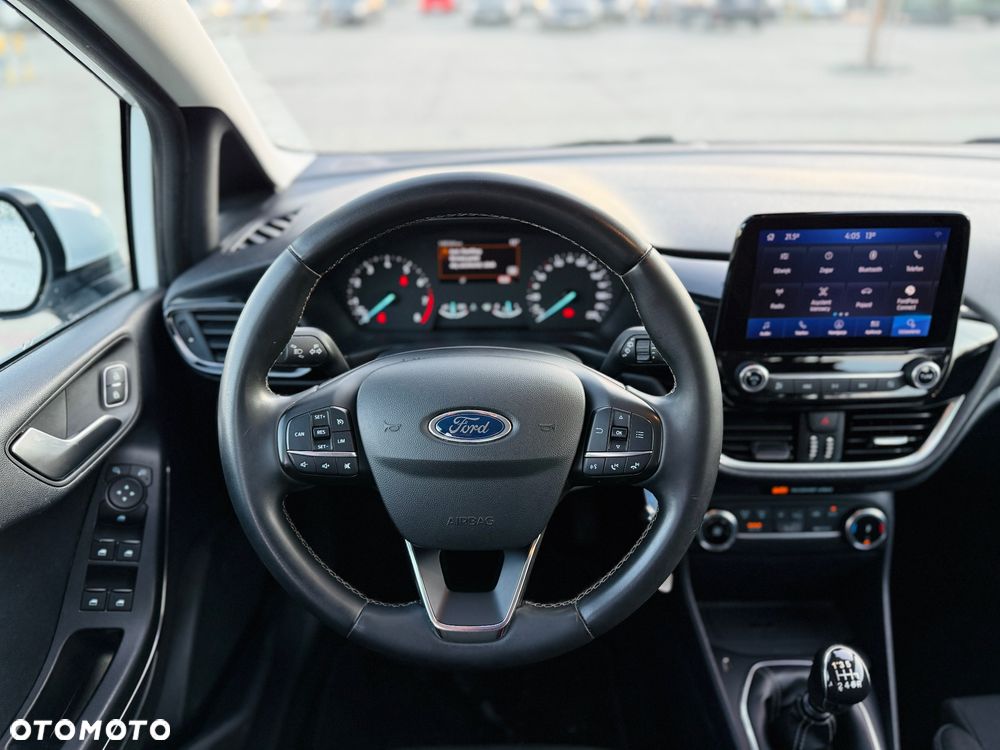 Ford Fiesta 1.0 EcoBoost Hybrid S&S TITANIUM - 8