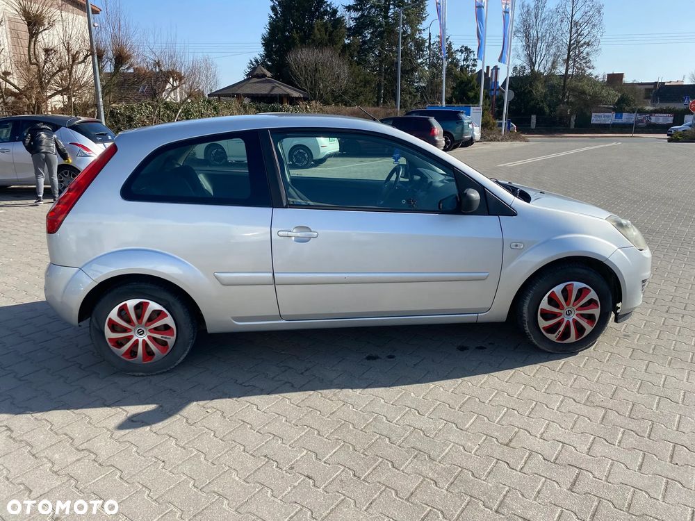 Ford Fiesta 1.3 Ambiente - 6