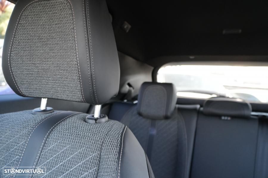 Peugeot 2008 PureTech 130 EAT8 Allure Pack - 20