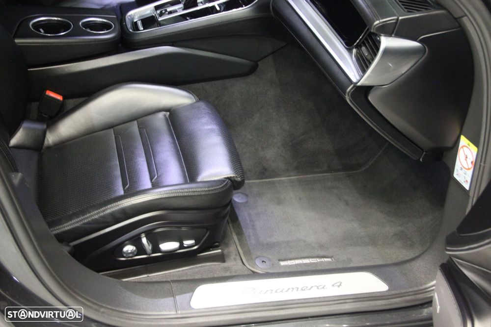 Porsche Panamera Sport Turismo 4 E-Hybrid Platinum Edition - 8