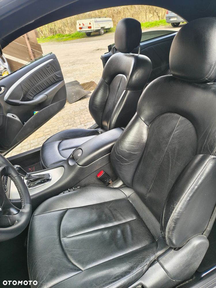 Mercedes-Benz CLK - 13