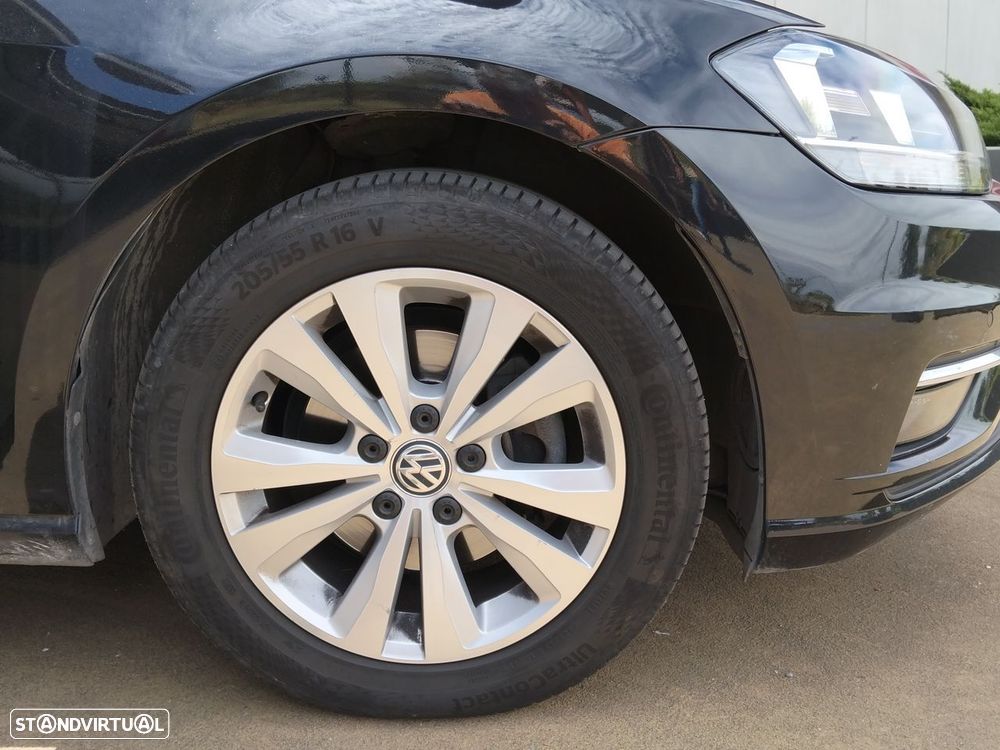VW Golf Variant 1.6 TDi Confortline - 17