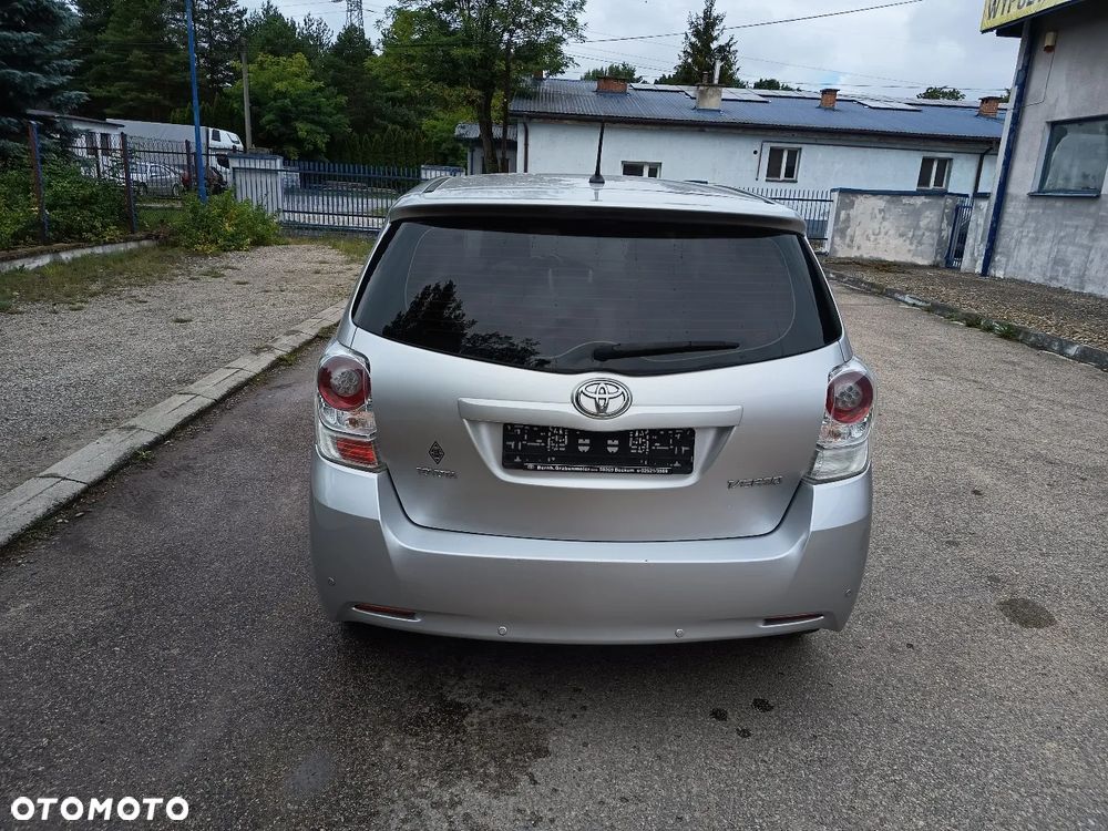 Toyota Verso 1.8 Travel - 14