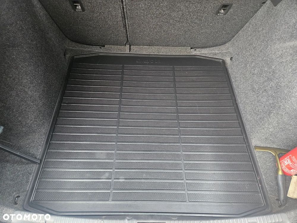 Skoda RAPID 1.2 TSI Ambition - 4