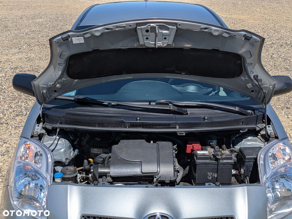 Toyota Yaris 1.0 Luna A/C - 33
