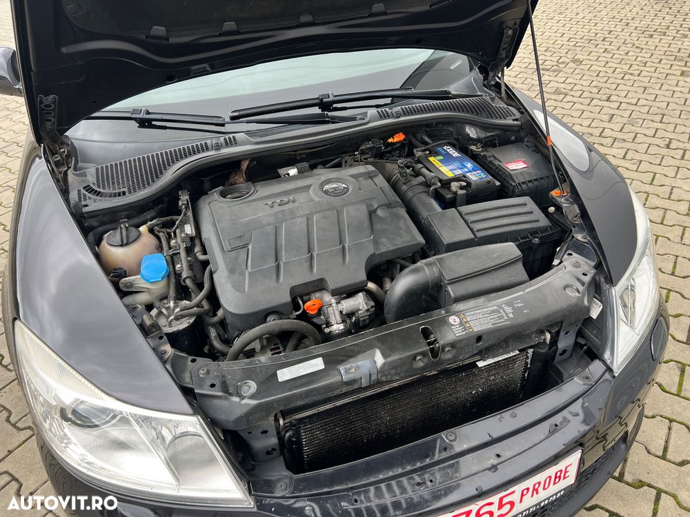Skoda Octavia Combi 2.0 TDI RS - 13