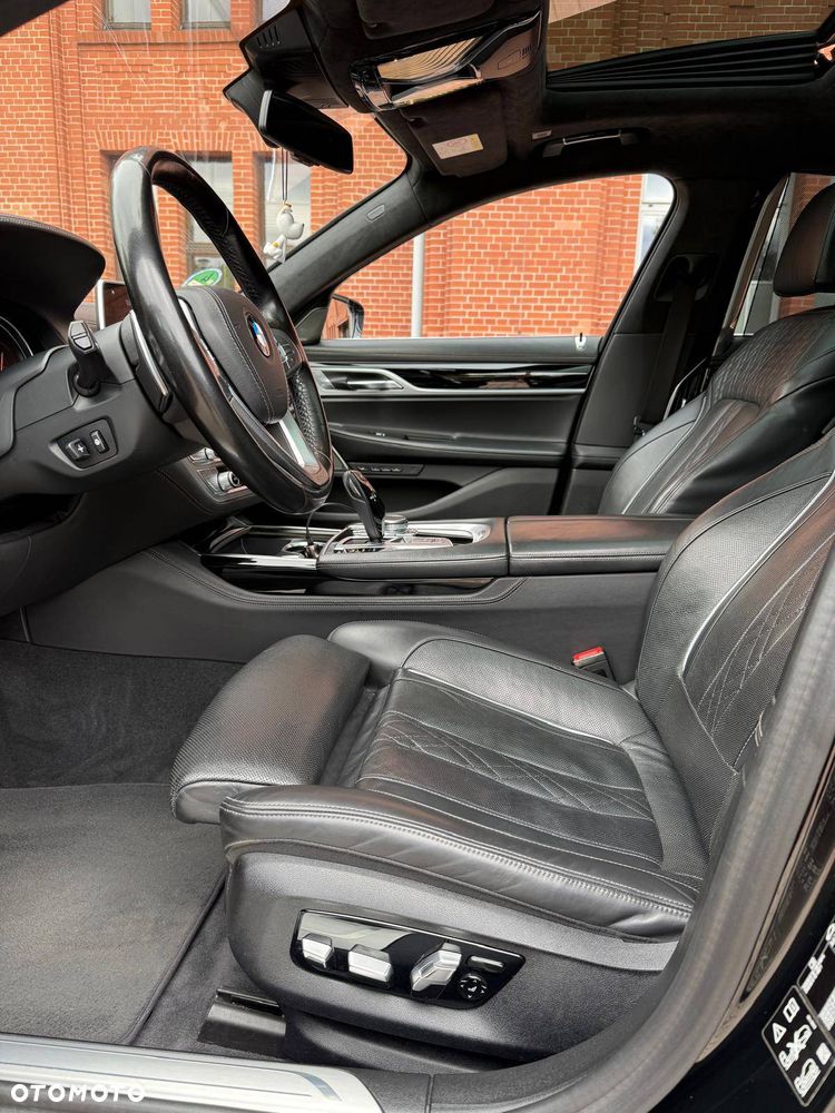 BMW Seria 7 750Ld xDrive - 24