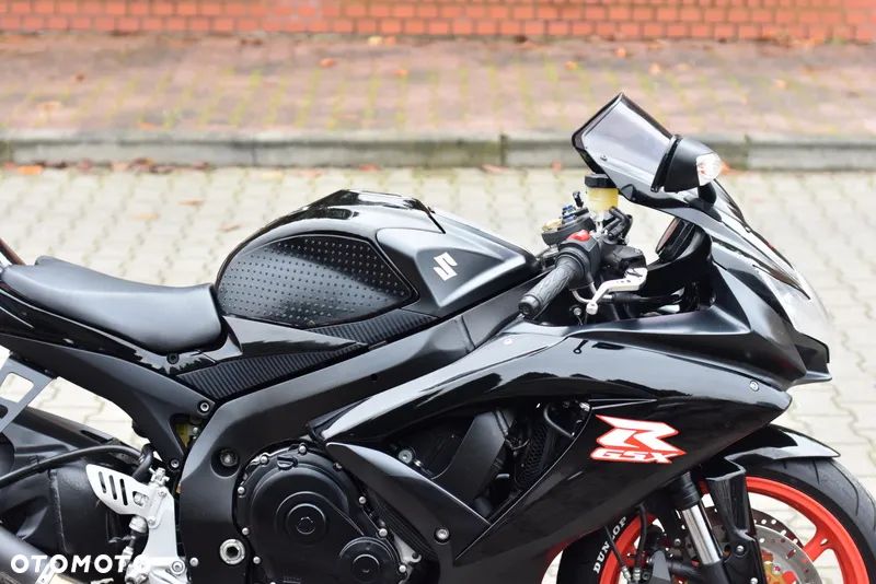 Suzuki GSX-R - 8