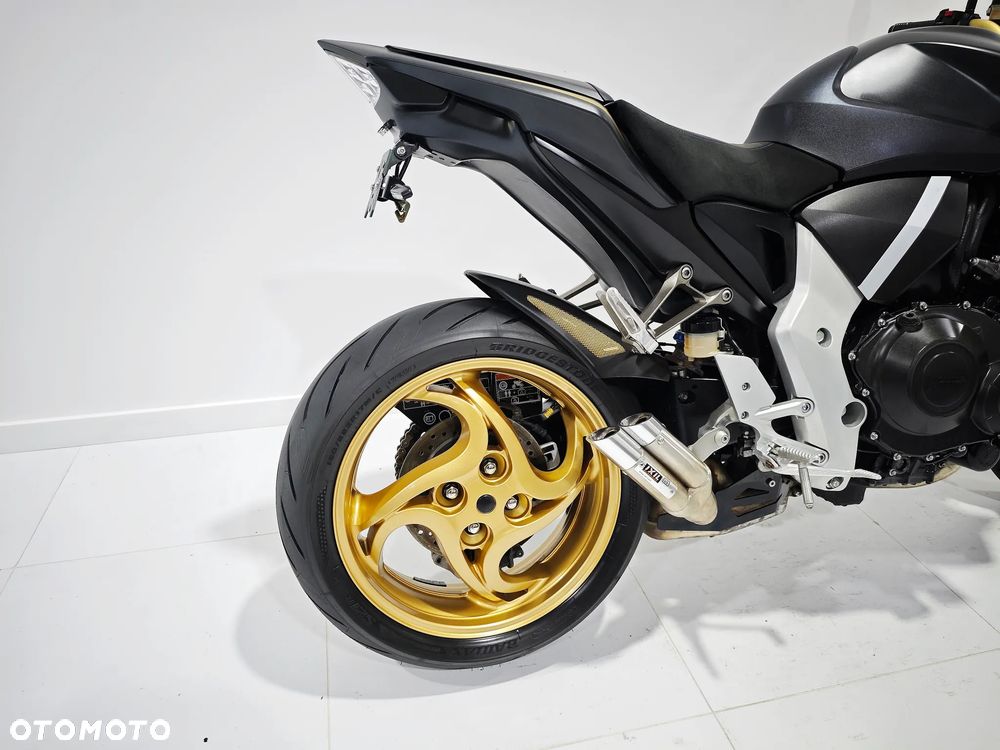 Honda CB - 10