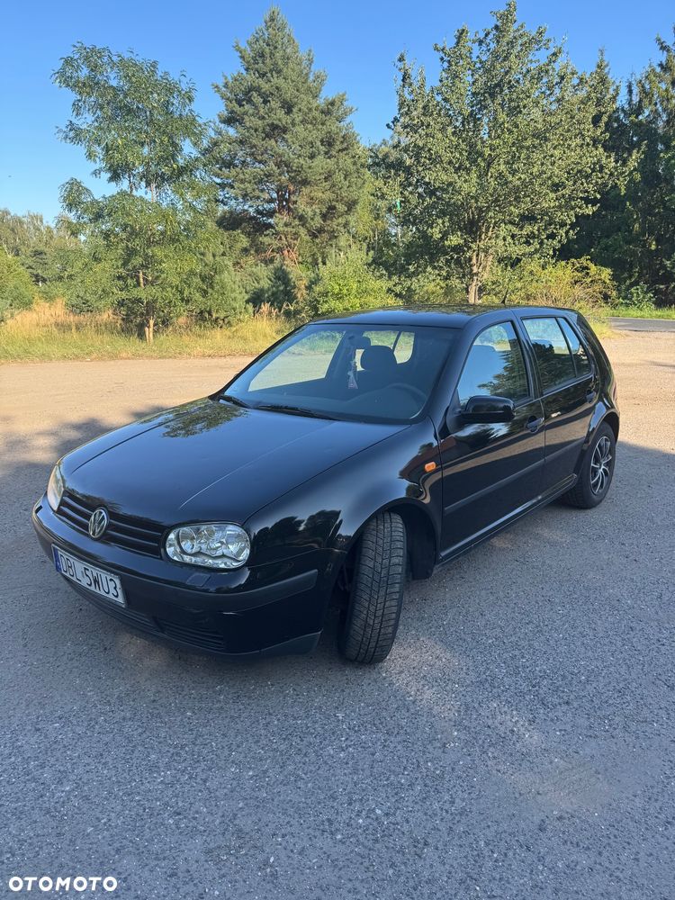 Volkswagen Golf 1.6 Highline - 1