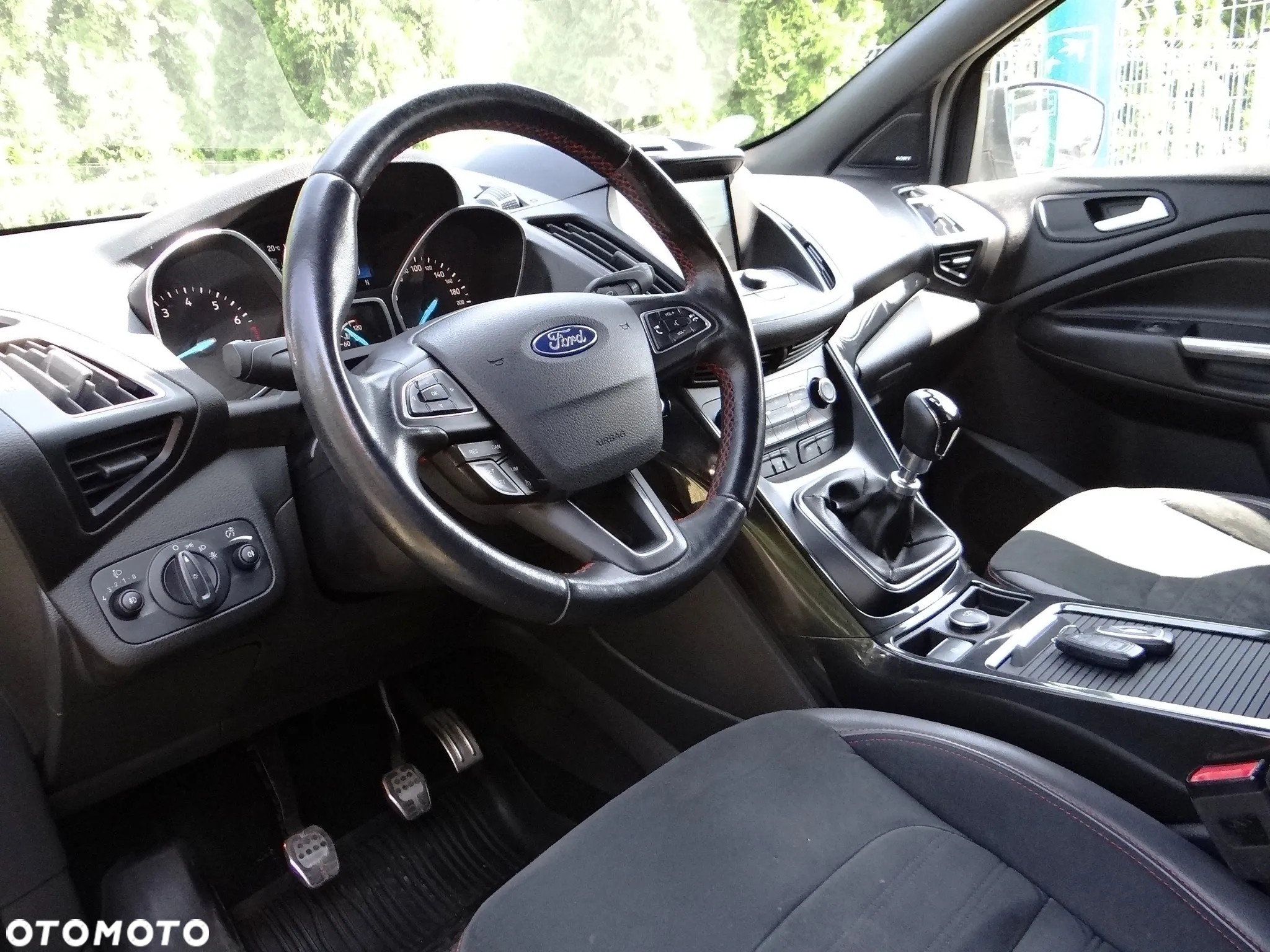Ford Kuga 1.5 EcoBoost 2x4 ST-Line - 7