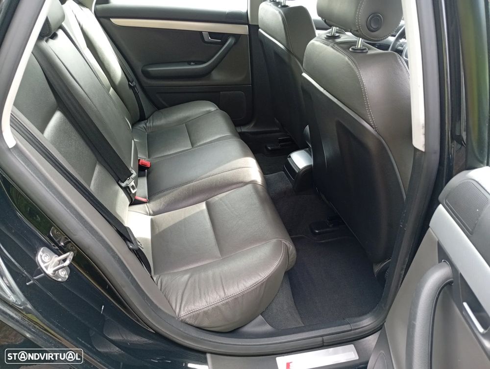 Audi A4 2.0 TDI S-line - 13