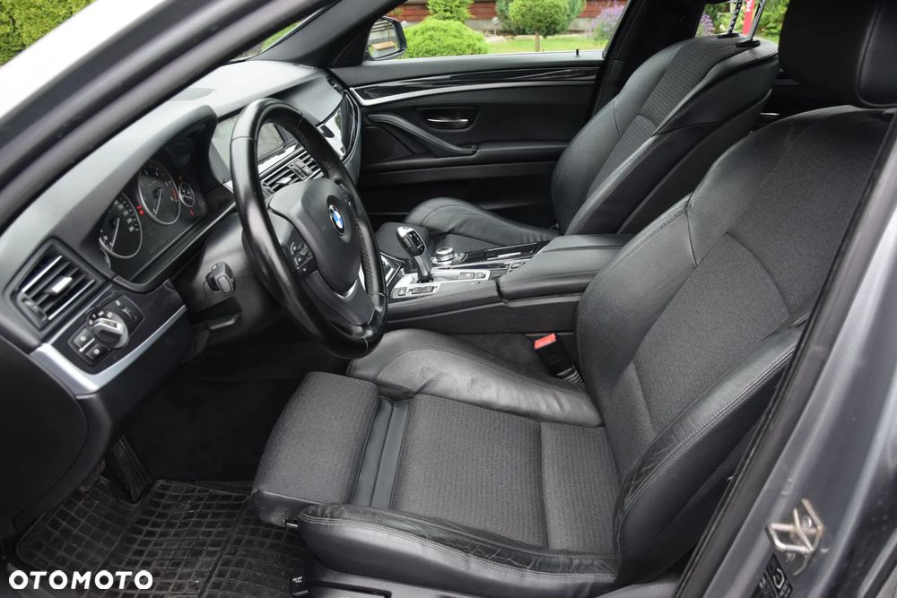 BMW Seria 5 520d Luxury Line - 4