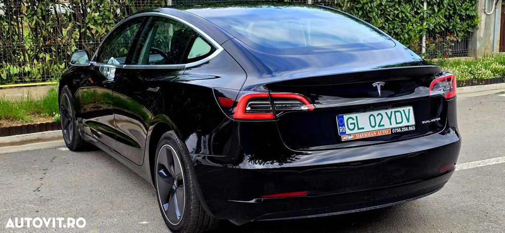 Tesla Model 3 - 6