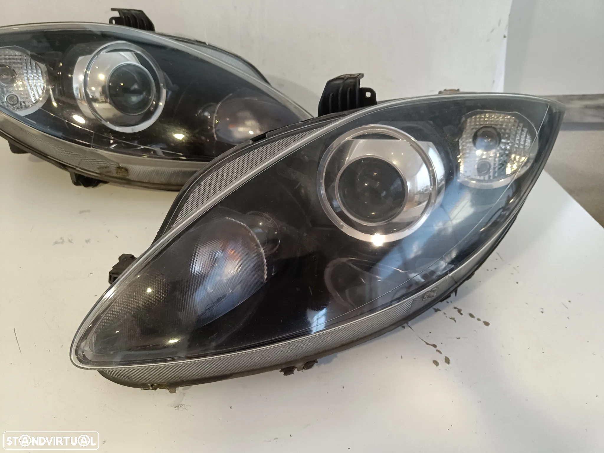 Farol óptica direito xenon SEAT altea 2010 - 4