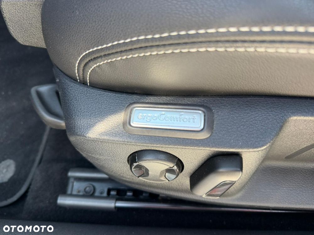 Volkswagen Passat - 9