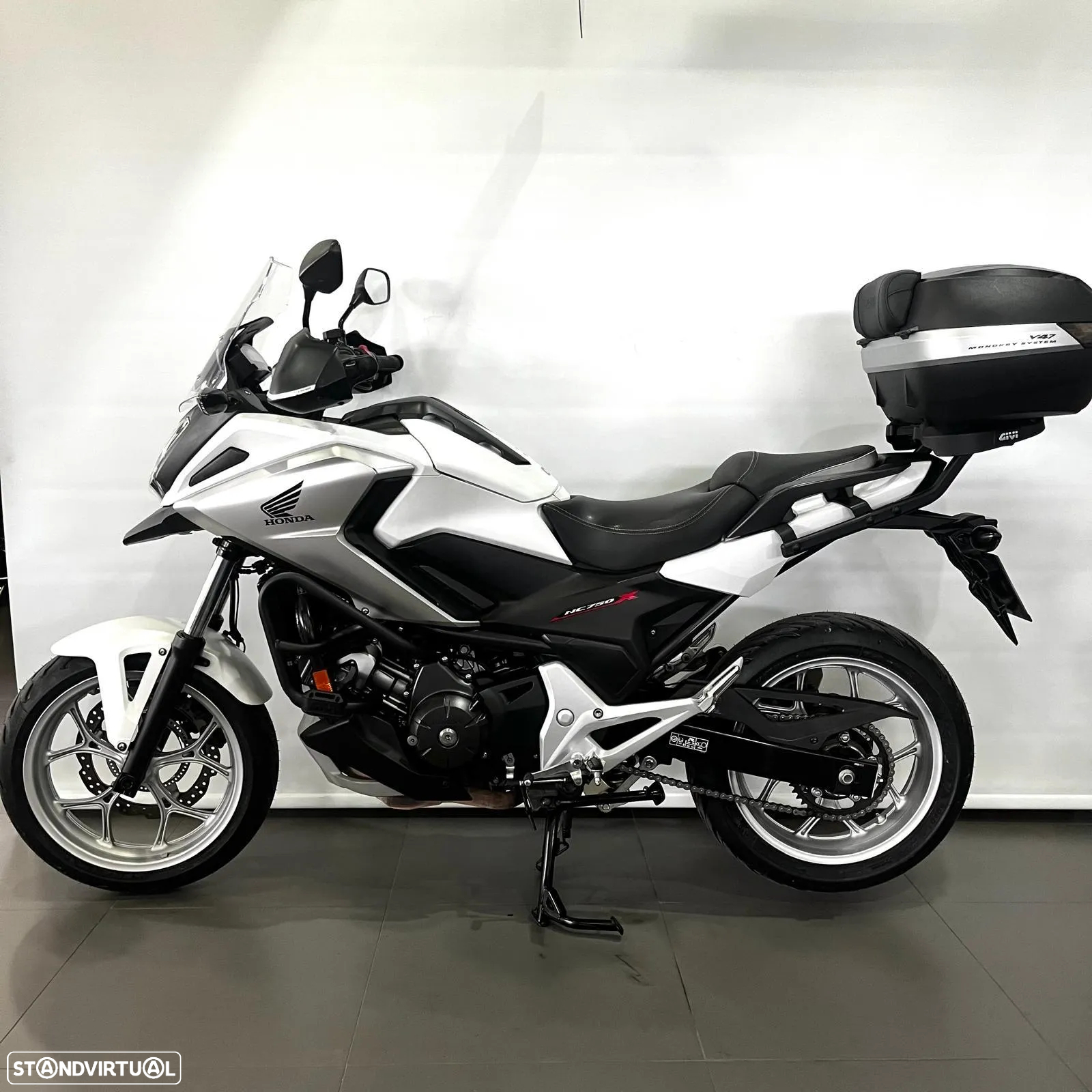 Honda NC750X - 4