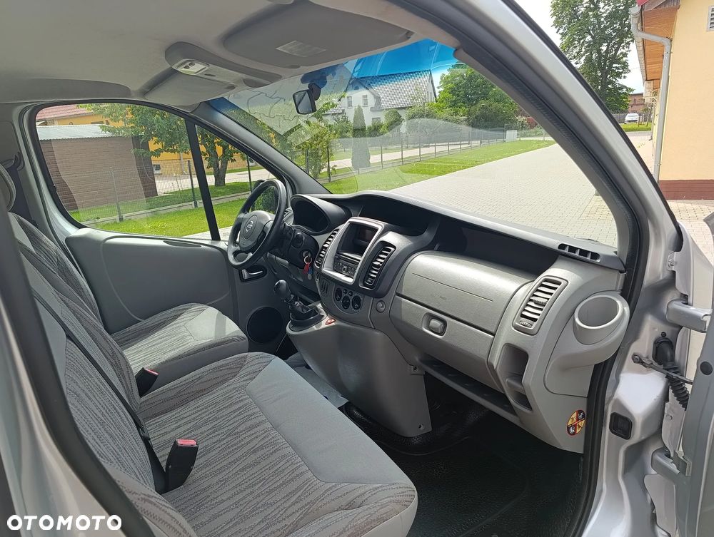 Renault Trafic - 25