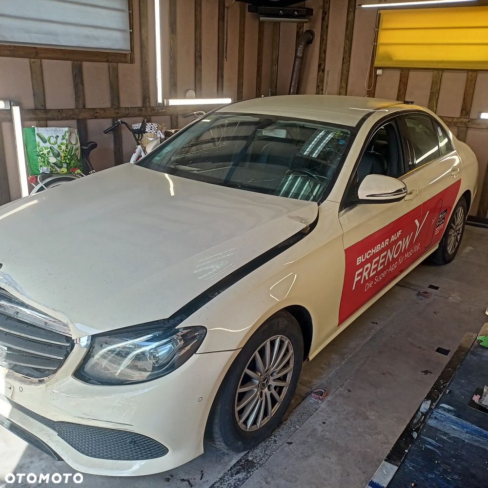 Mercedes-Benz Klasa E 200 d 9G-TRONIC - 3