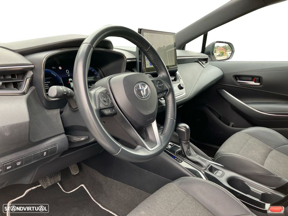 Toyota Corolla 1.8 Hybrid Comfort Plus - 24