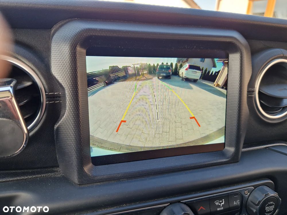 Jeep Wrangler 3.6 Unlim Sahara - 26