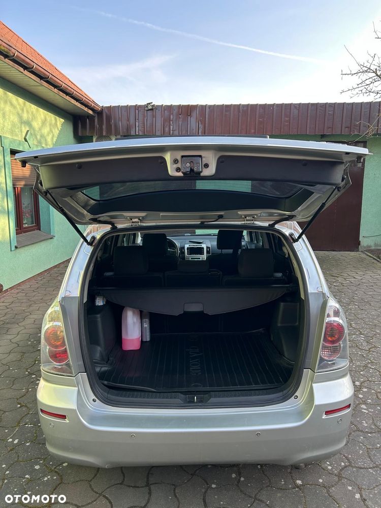 Toyota Corolla Verso - 6