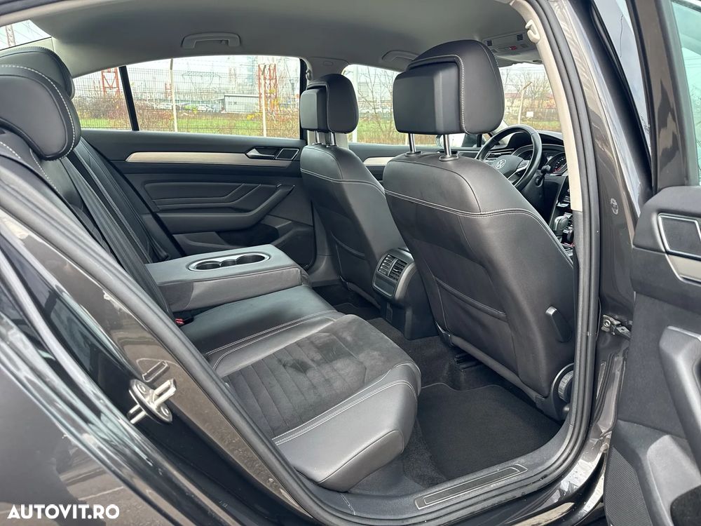 Volkswagen Passat - 14