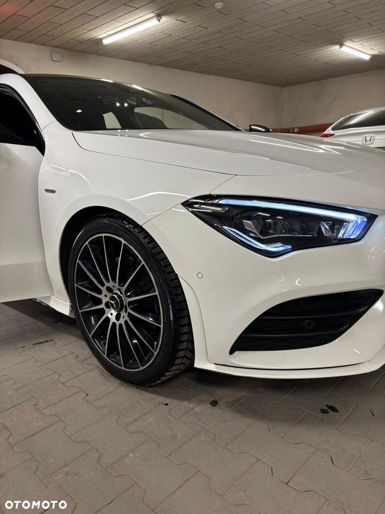 Mercedes-Benz CLA 200 d 4-Matic AMG Line 8G-DCT - 3