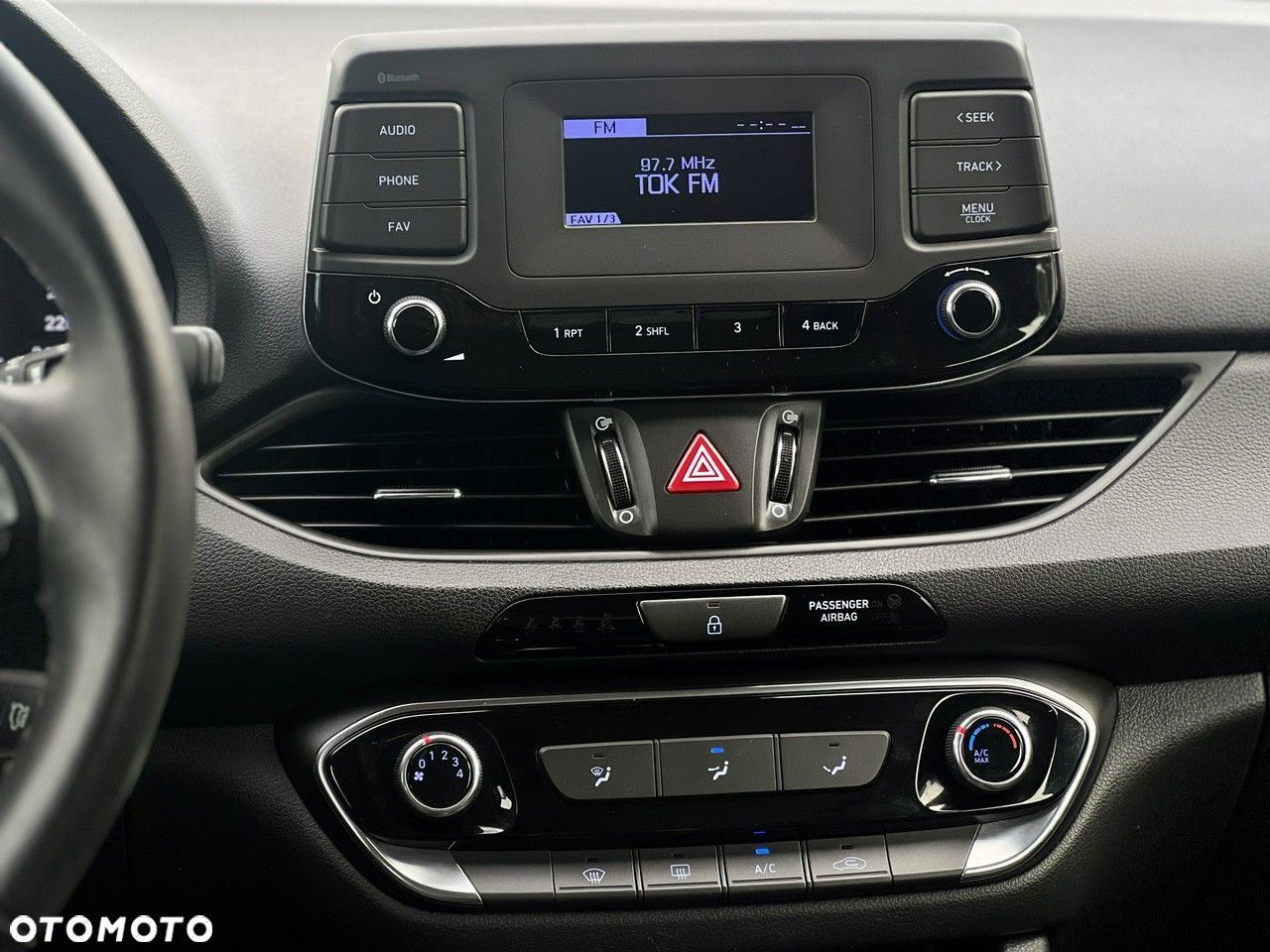 Hyundai i30 1.5 DPI Classic + - 11
