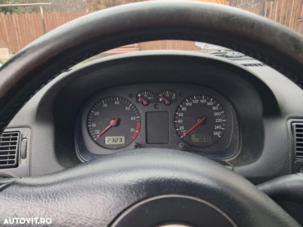 Volkswagen Golf 1.6 Basis - 7