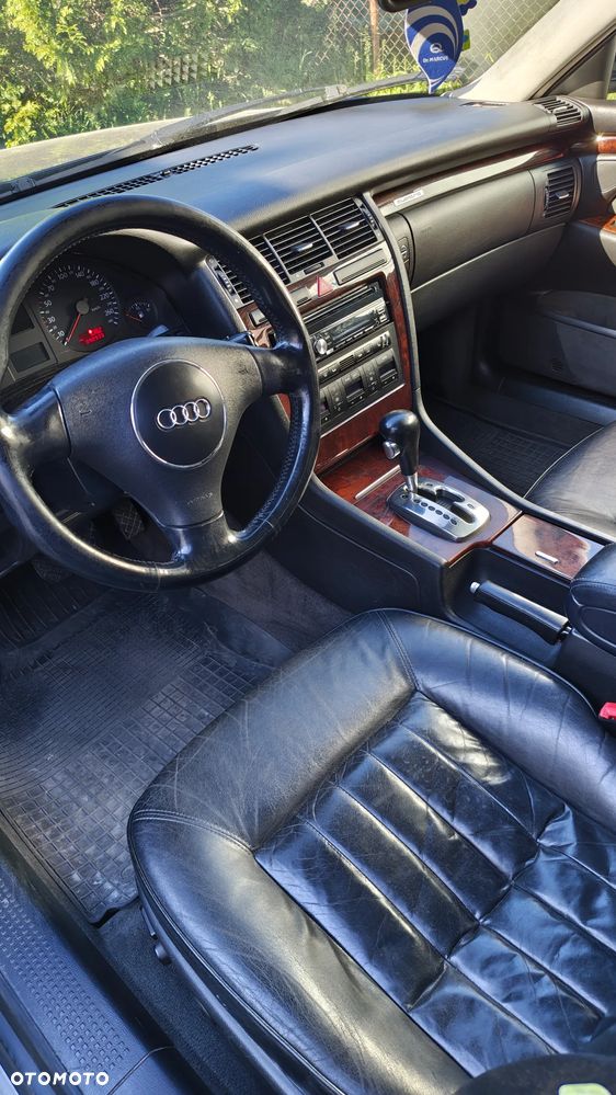 Audi A8 3.7 Quattro Tiptronic - 5