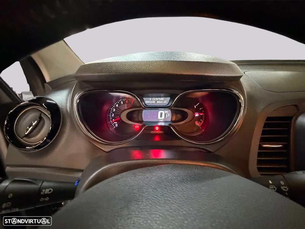 Renault Captur - 21