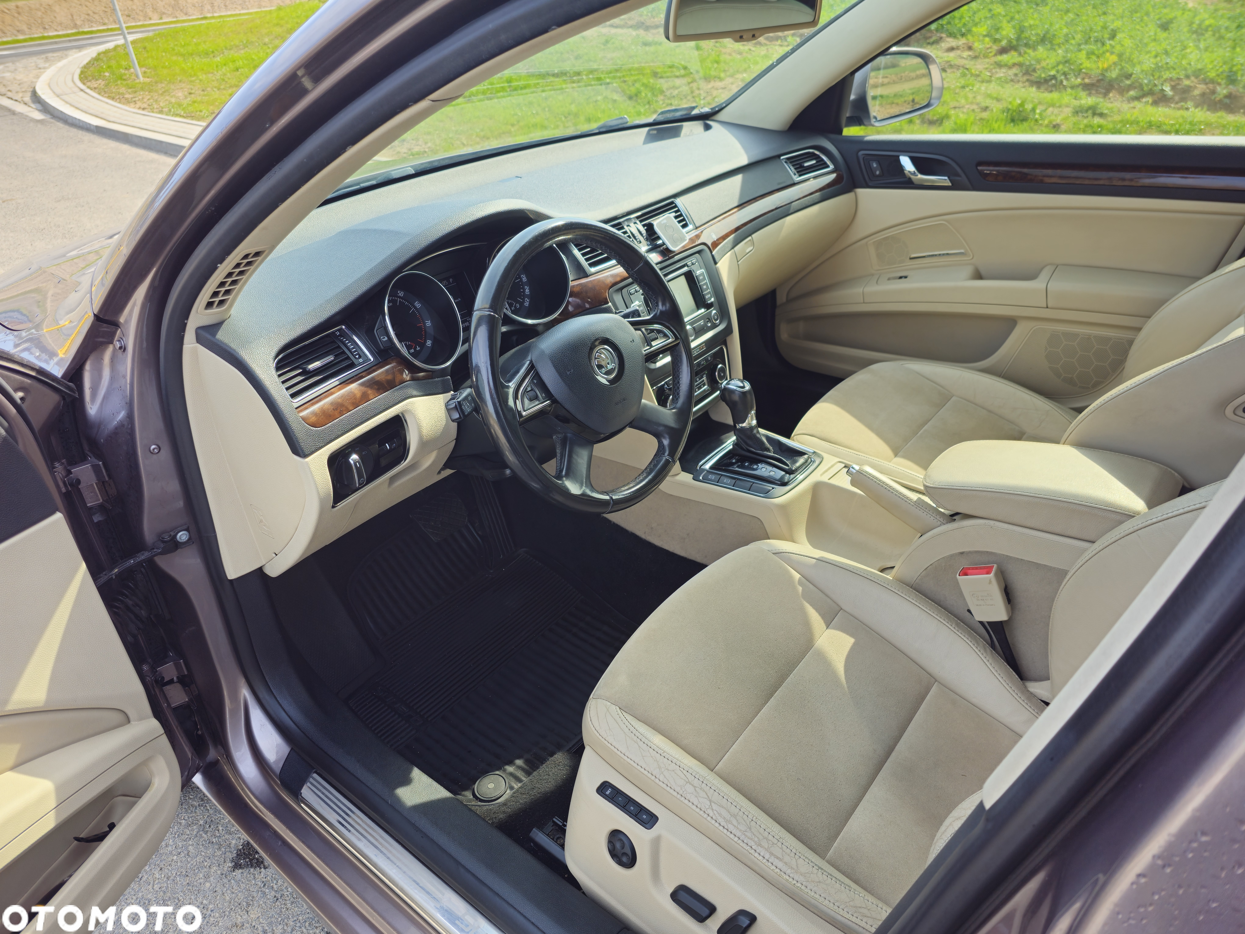 Skoda Superb 1.8 TSI Elegance DSG - 6