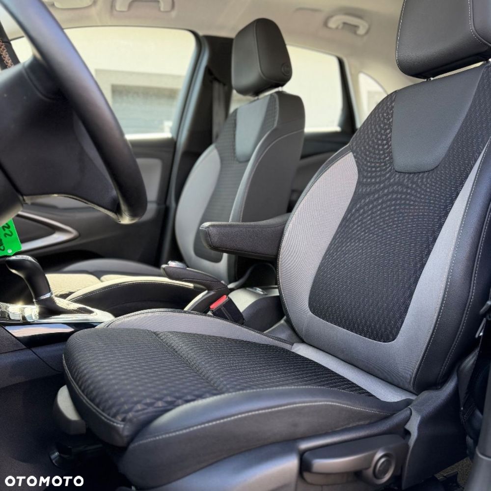Opel Crossland X - 17