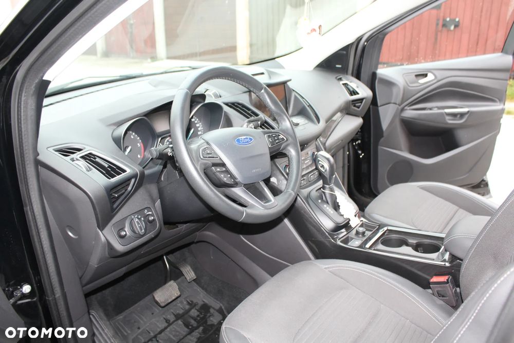 Ford Kuga - 1
