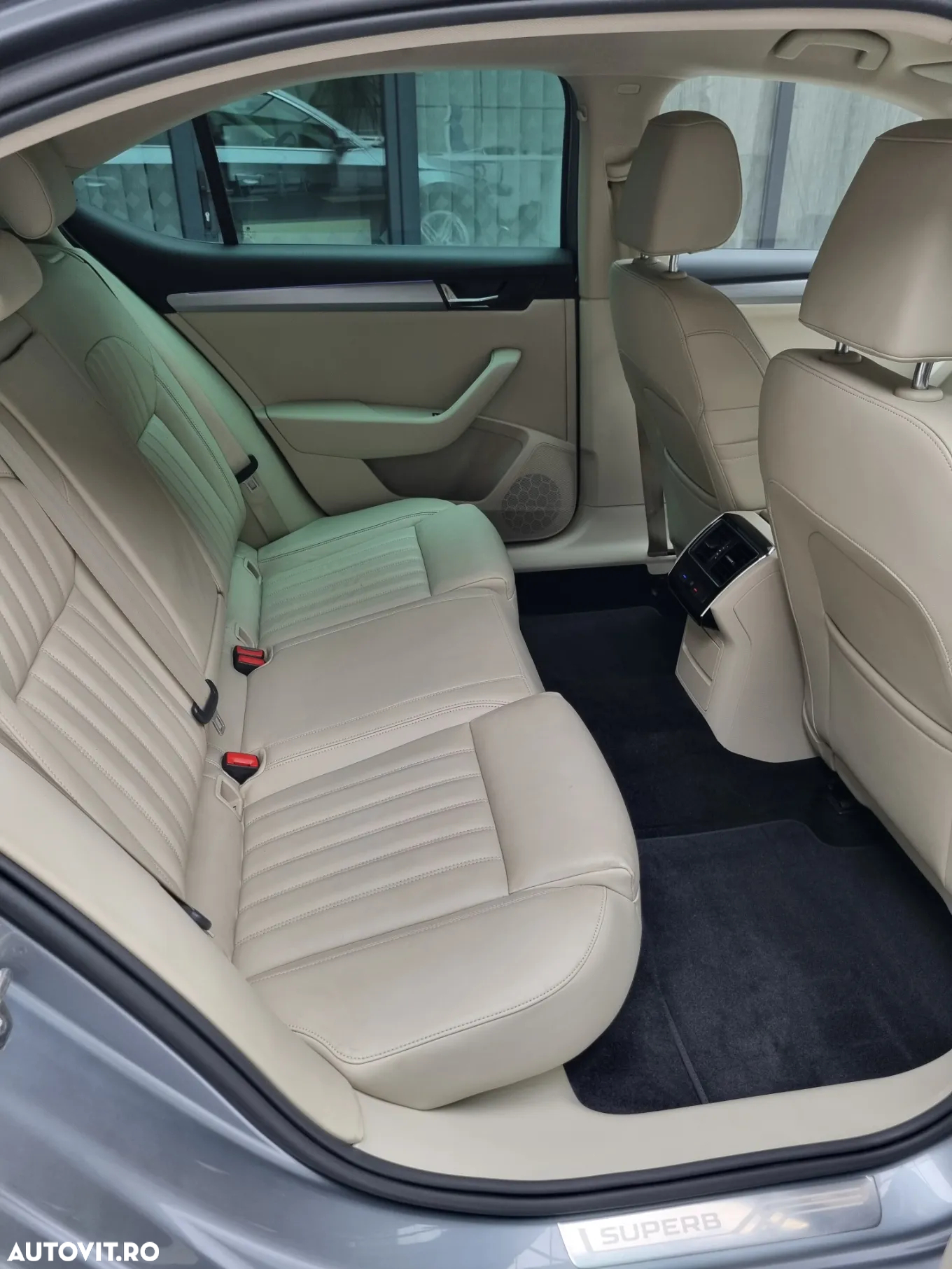 Skoda Superb 2.0 TDI DSG Style - 14