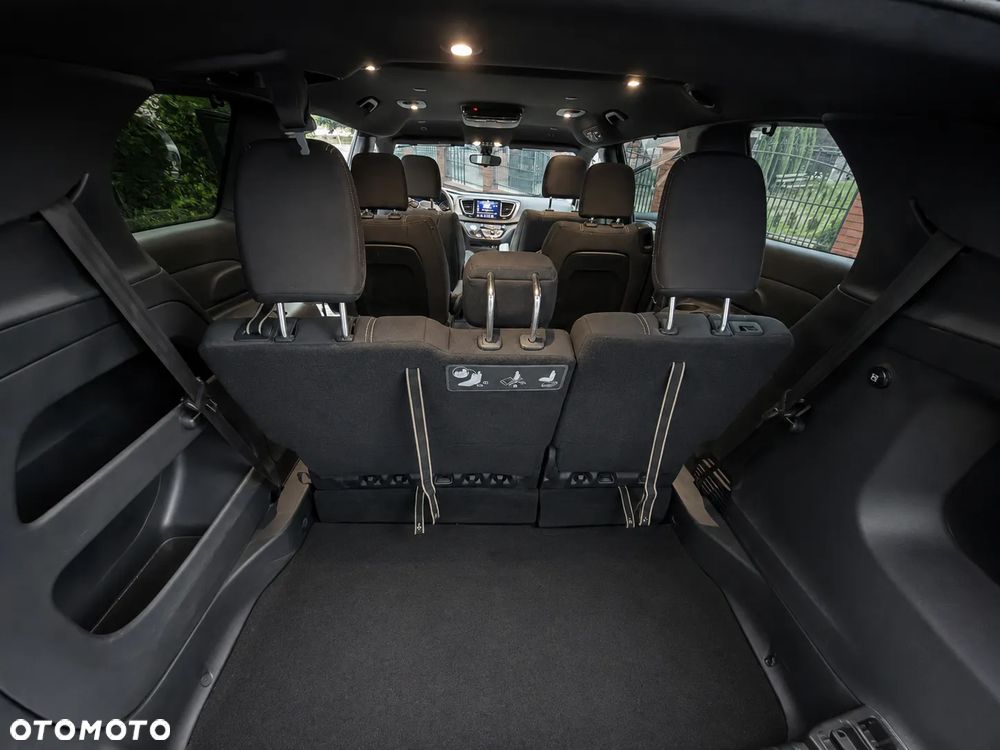 Chrysler Pacifica - 24