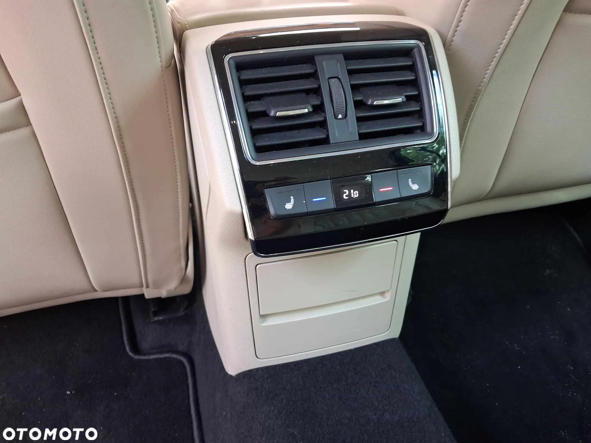 Skoda Superb 2.0 TDI 4x4 L&K DSG - 12