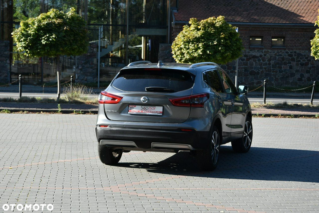 Nissan Qashqai - 25