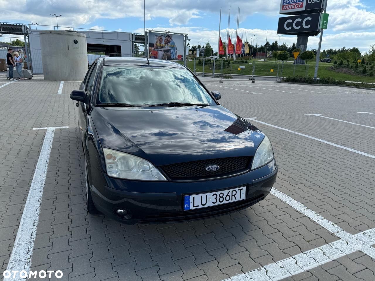 Ford Mondeo 1.8 Ambiente - 1