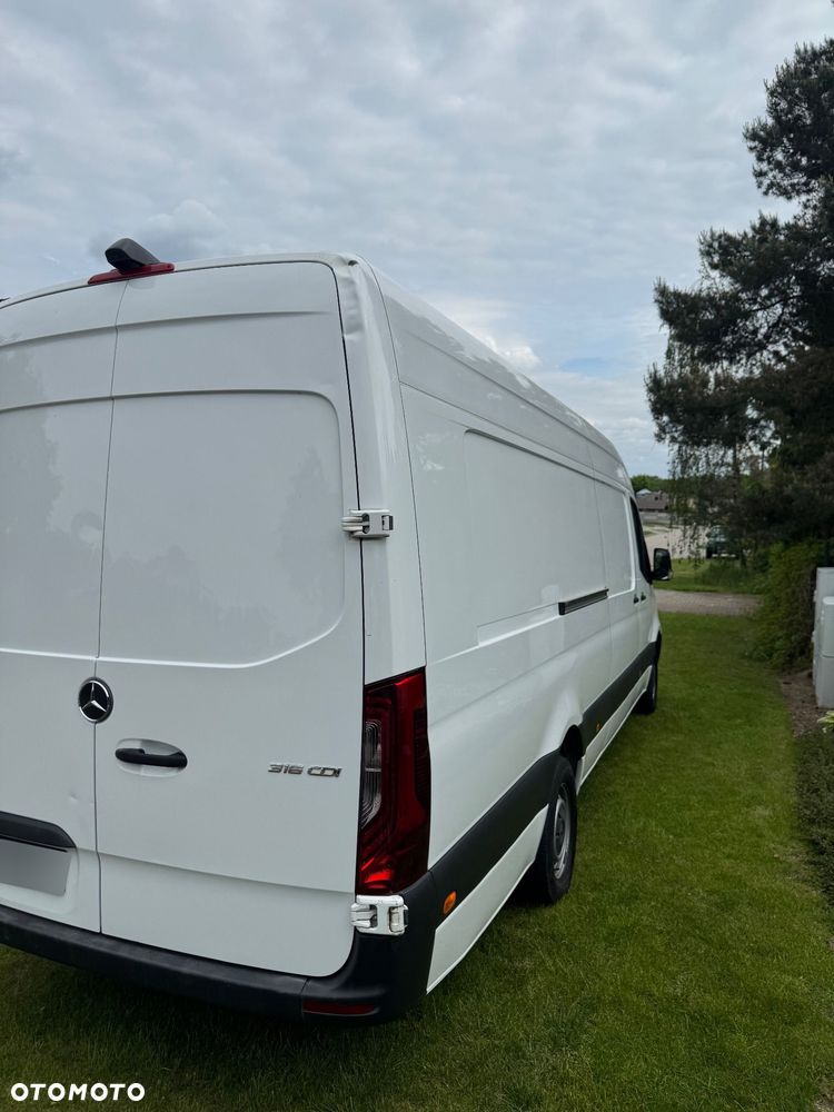 Mercedes-Benz Sprinter - 4